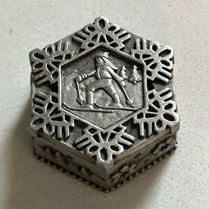 Hexagonal Silver-tone pewter Trinket Box / brooch collectible #20